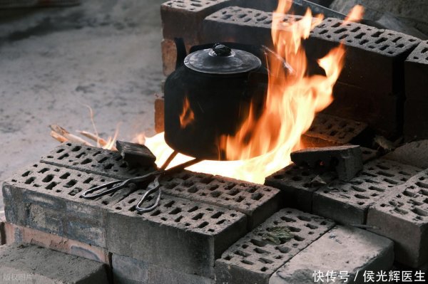 恒牛网 长期自己烧水喝的人和经常买桶装水喝的人，谁更健康？结果来了